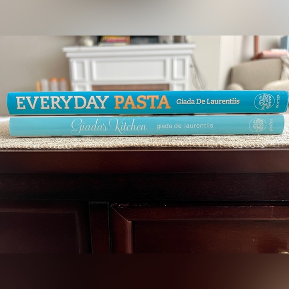 Giada De Laurentiis Cookbooks - Set of 2 - Picture 3 of 3